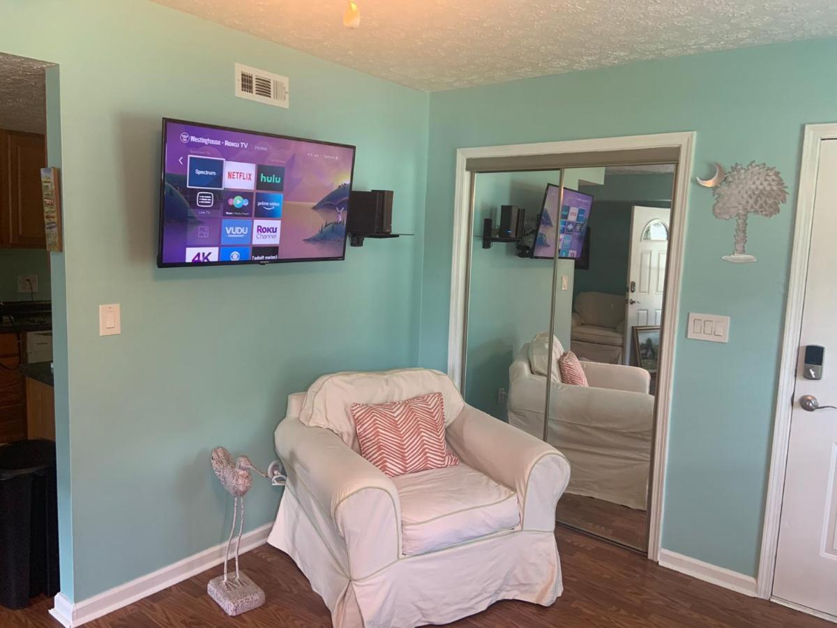 Cheerful Two Bedroom House 1.5 Miles From Beach. Myrtle Beach Exteriör bild