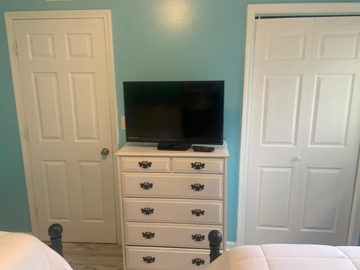Cheerful Two Bedroom House 1.5 Miles From Beach. Myrtle Beach Exteriör bild
